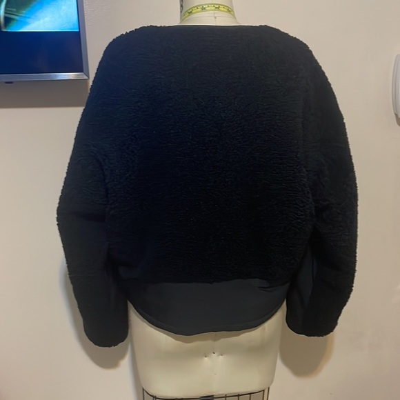 T-alexander wang
Shearling Crop Jacket BLACK - Picture 8 of 8